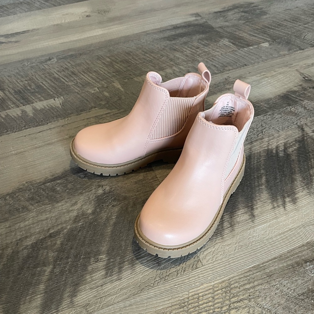 Pink faux leather chelsea boots